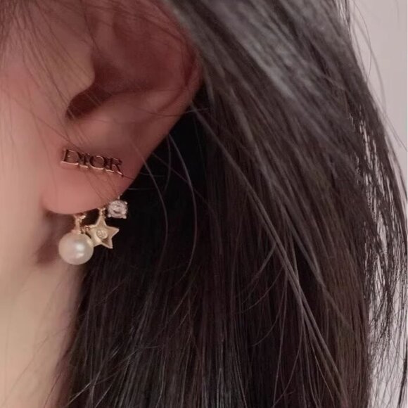 Dior Goldtone and White Pearl Earrings with Vintage Charm - Picture 3 of 7